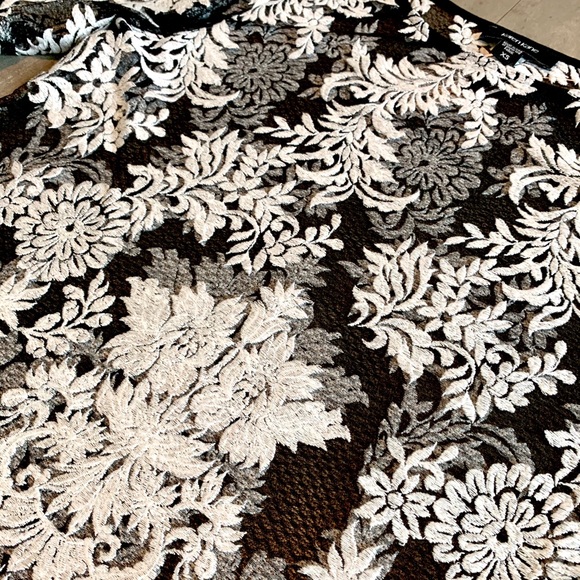 Lace top - Picture 2 of 5